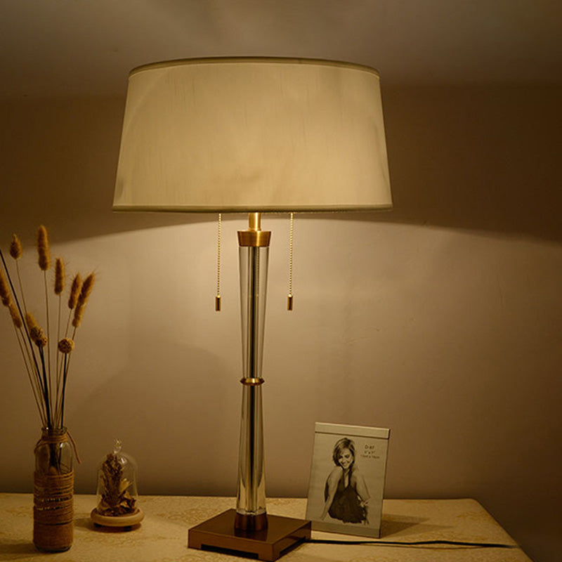 Lampada da notte per soggiorno a 1 testa lunga in tessuto rustico bianco da tavolo a tamburo con accento di cristallo