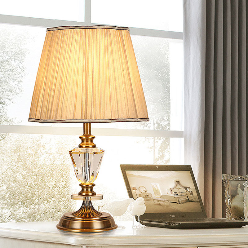 Lámpara de mesa de sala de estar cónica Bulbo de cristal en beige luz nocturna