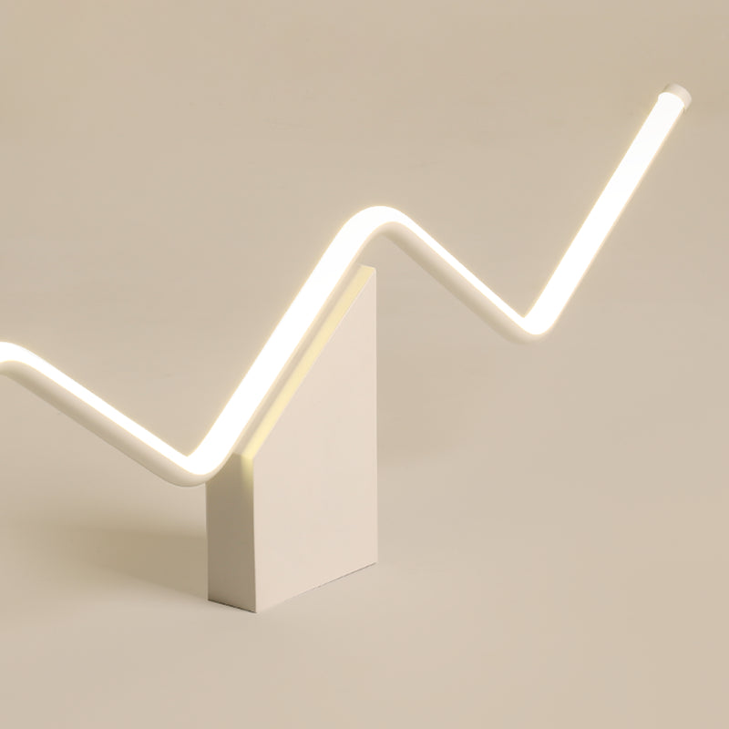 1 Light Linear Flush Mount Ceiling Light Modern Metal Ceiling Light Fixture