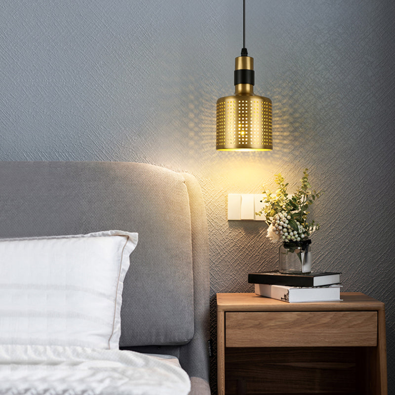 Modern Style Pendant Lighting Fixture Gold Shaded Down Lighting Pendant with Metal Shade