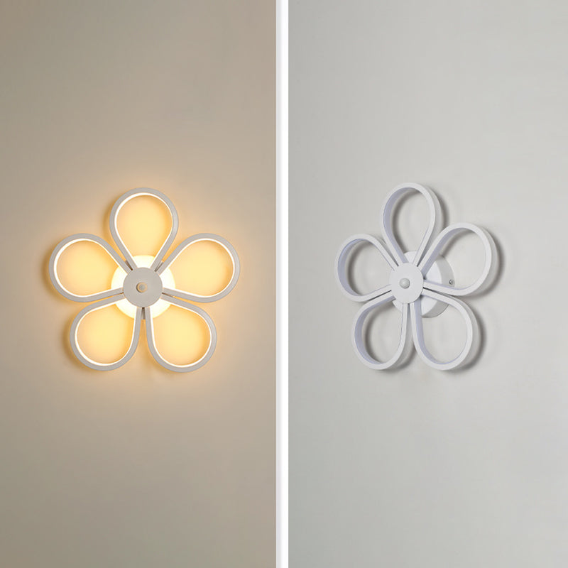 White Linear LED Wall Light in Modern Concise Style Aluminium Wall Lamp with Silicone Shade