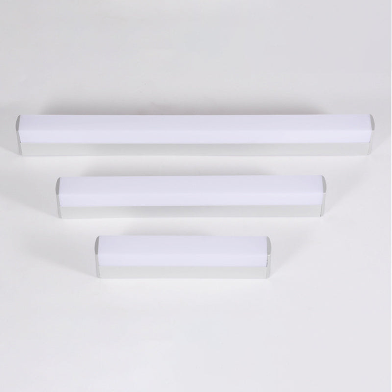 Linear Shade Wall Lighting Modern Style Metal 1 Light Sconce Lamp in Silver