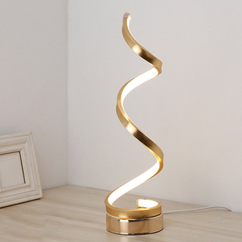 Lampada da tavolo moderna e minimalista a LED Lampada da tavolo lineare in alluminio con paralume in silicone