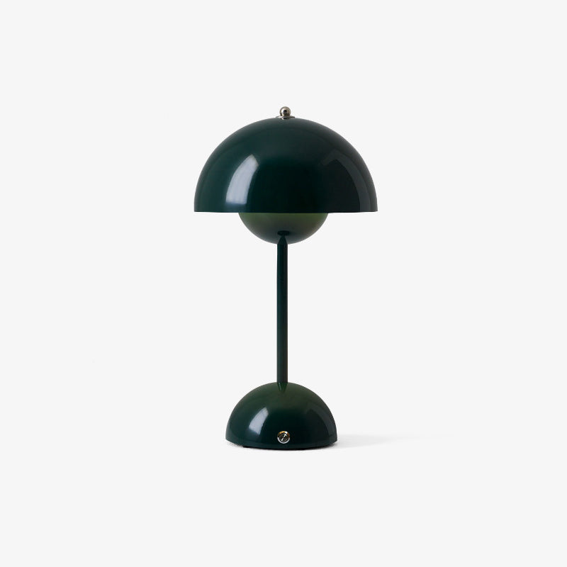 Lampada da tavolo moderna e minimalista a LED Lampada da tavolo Macaron emisfero in ferro battuto per camera da letto
