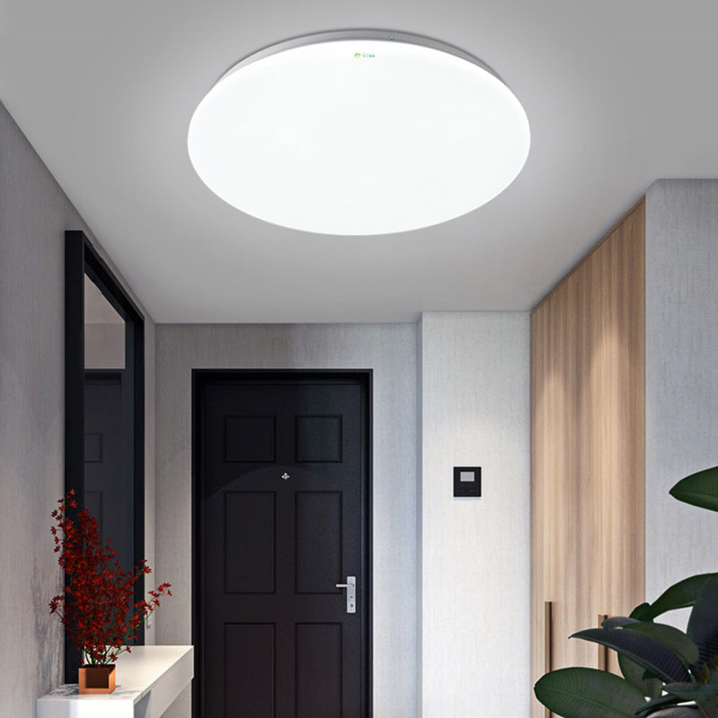 Luminaria de techo LED simplista con montaje empotrado para sala de reuniones de oficina