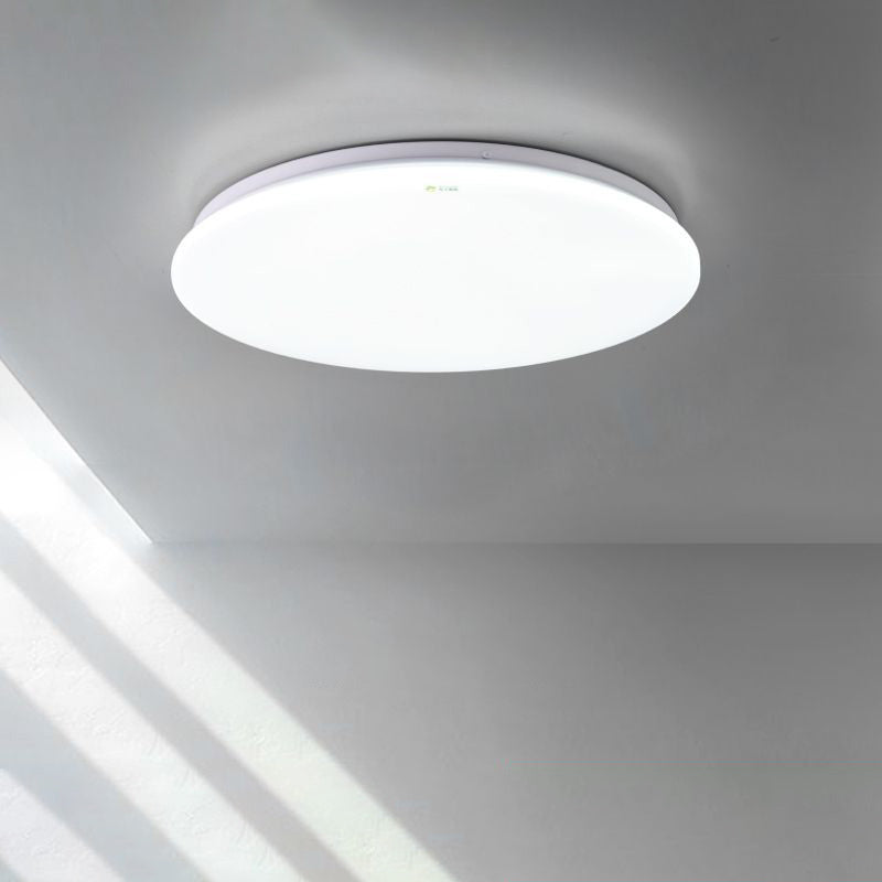 Luminaria de techo LED simplista con montaje empotrado para sala de reuniones de oficina