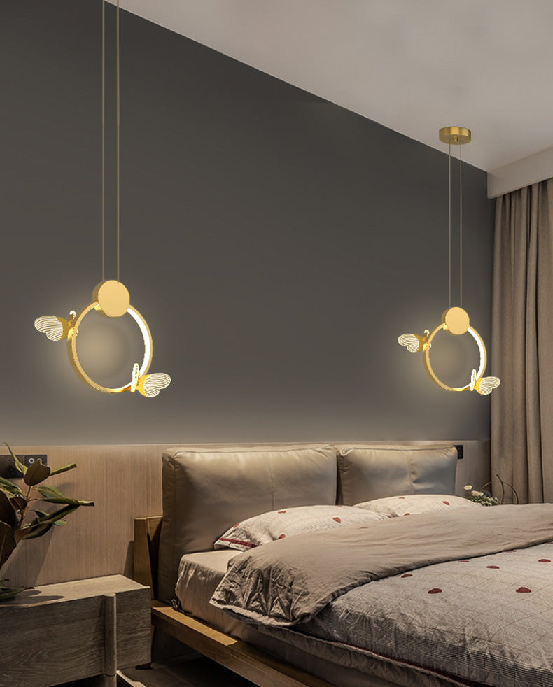 Pendance à cadre métallique en une lumière moderne
Éclairage pendentif pour la chambre