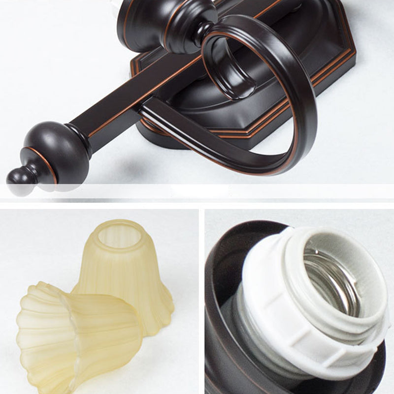 Simplicité traditionnelle Bell Vanity Sconce Lights Ribbed Glass Wall Mount luminaire