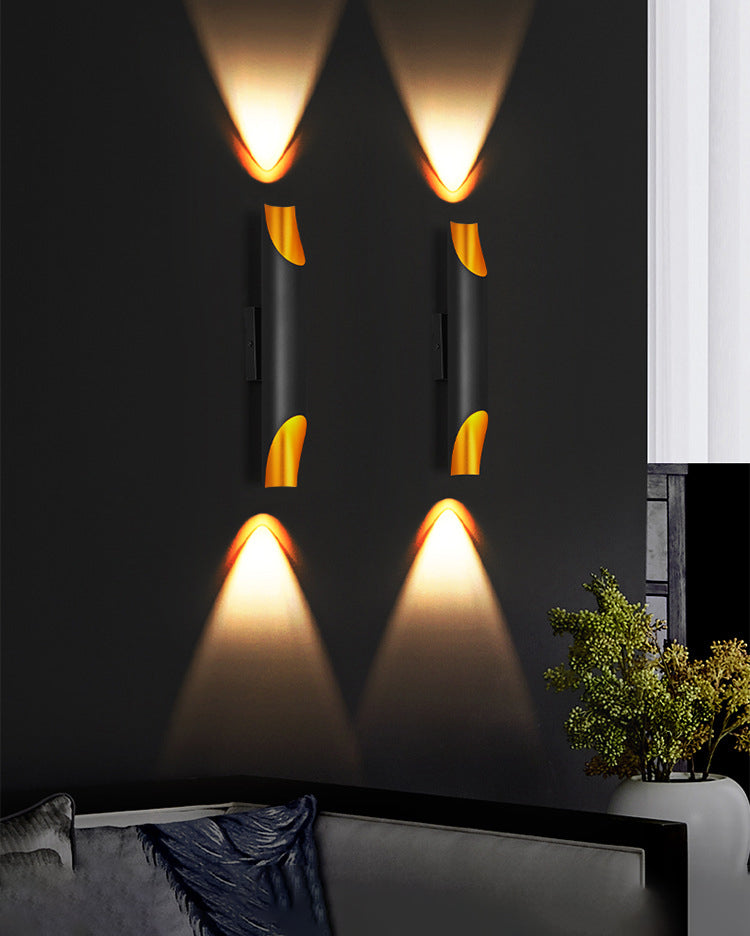 Luz de pared cilindroide negra y dorada en lámpara de pared de aluminio lacado en estilo creativo moderno