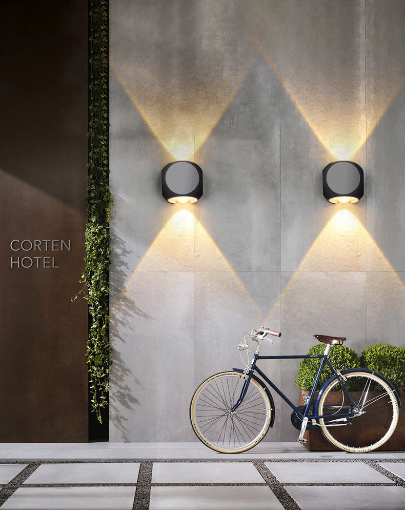 Lámpara de pared LED geométrica negra en moderna simplicidad de aluminio luz de pared impermeable con sombra de vidrio