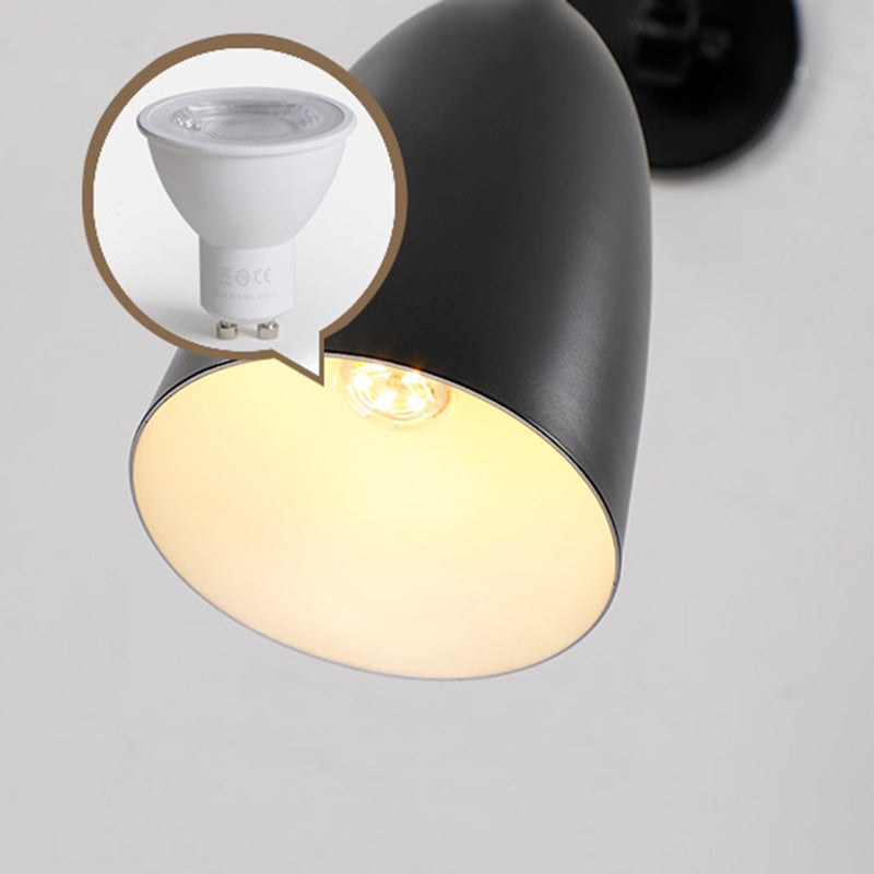 Lampada da parete a forma di cono in metallo, in stile contemporaneo montato da parete