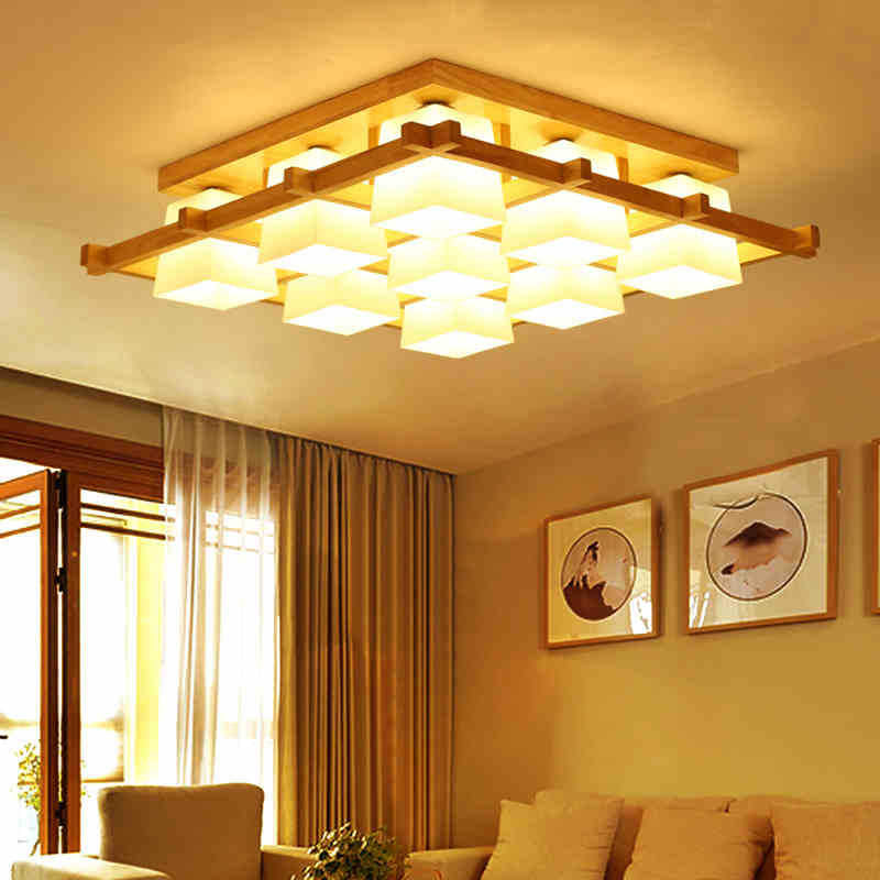 Geometrische Deckenleuchte in Holzfarbe im modernen, prägnanten Stil für den Innenbereich aus Holz mit Glasschirm