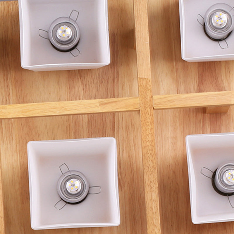 Geometrische Deckenleuchte in Holzfarbe im modernen, prägnanten Stil für den Innenbereich aus Holz mit Glasschirm