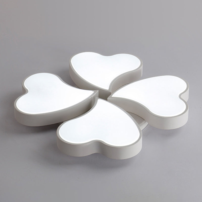 Moderne minimalistische LED Deckenleuchte Schmiedeeisen Herz-Shaped Flush Mount mit Acryl-Farbton