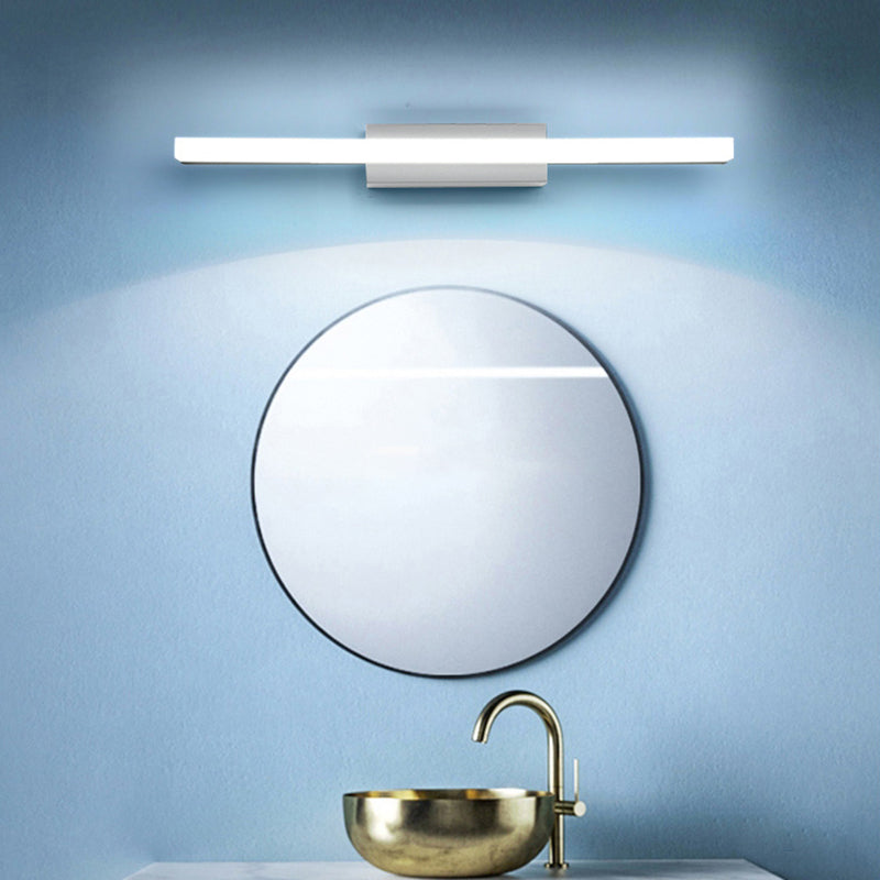 Metal Linear Shade Mirror Wall Lights Modern 1 Head Wall Mount Fixture in Silver