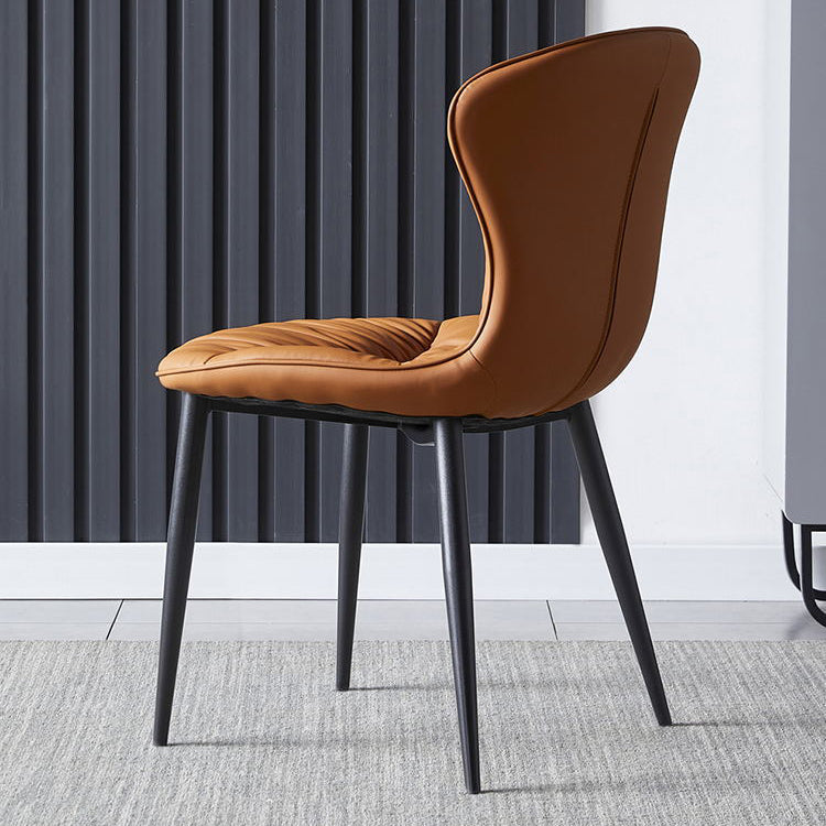 Chaise de salle à manger sans bras en cuir contemporain avec pattes noires