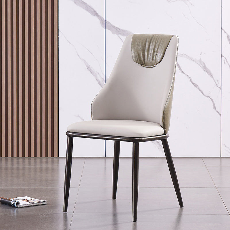 Chaises de salle à manger en cuir moderne en métal en métal avec des jambes noires