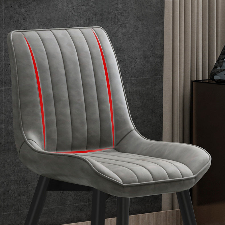 Chaise latéral contemporaine en métal PU cuir solide chaise de salle à manger intérieure