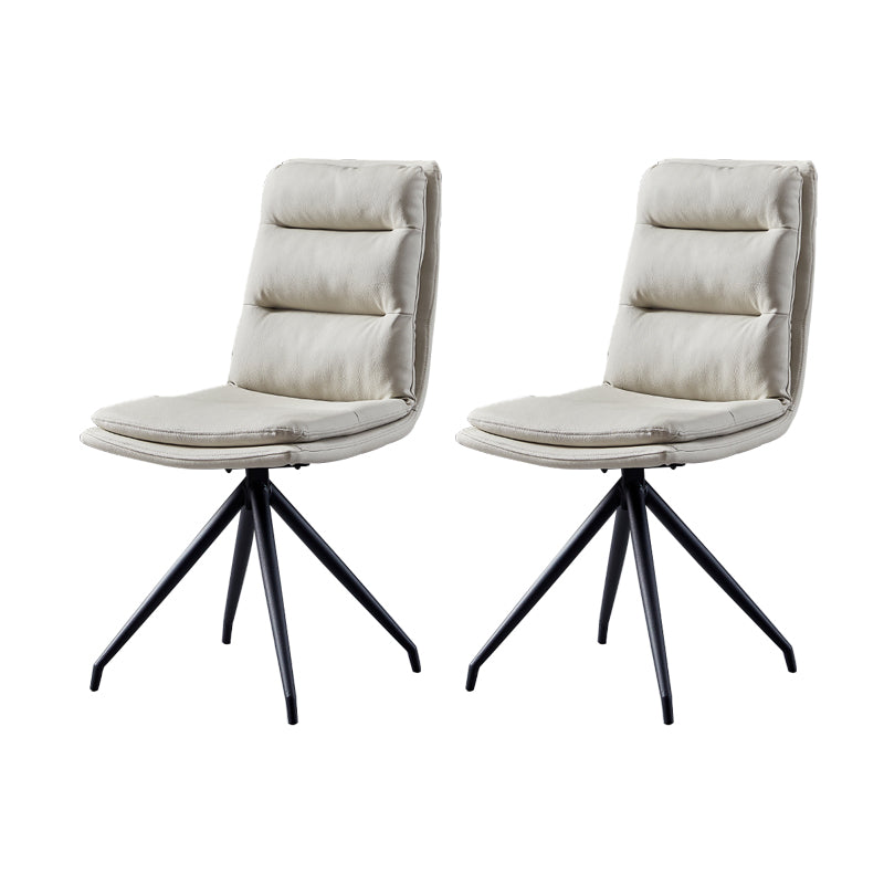 Sillas modernas de cuero de imitación con 4 patas de comedor de patas de metal de acabado negro para el hogar