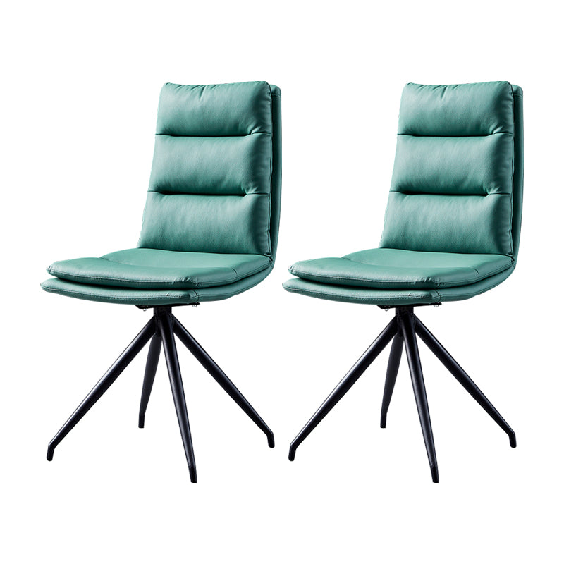 Sillas modernas de cuero de imitación con 4 patas de comedor de patas de metal de acabado negro para el hogar