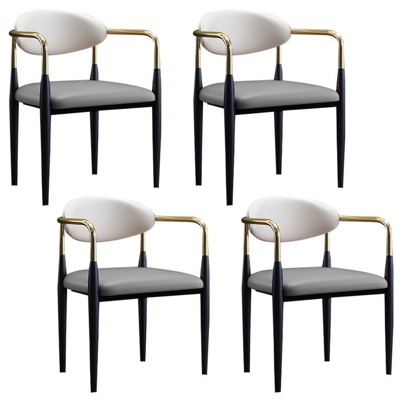 Scandinavische stijl Open Back Eetstoel Zwarte afwerking Blackafwerking Metalen Gekoppelde zijstoel voor thuisgebruik