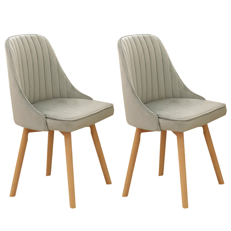 Chaises modernes en bois
