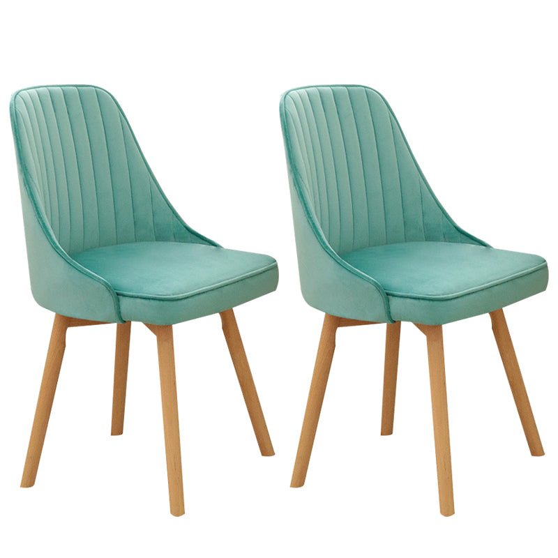 Chaises modernes en bois