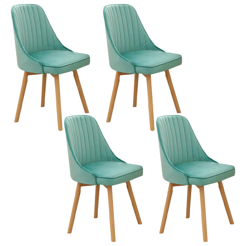 Chaises modernes en bois