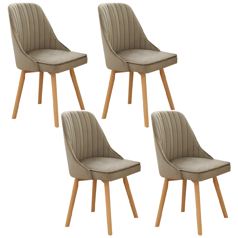 Chaises modernes en bois