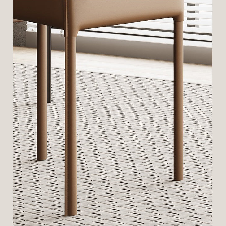 Zeitgenössischer Stil Metal Dining Armstuhl Mattes Finish Square Essstuhl für den Heimgebrauch