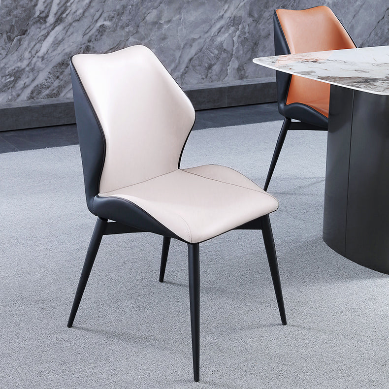 Chaise de restauration industrielle chaise Parsons Wingback avec des jambes en métal noir pour usage domestique