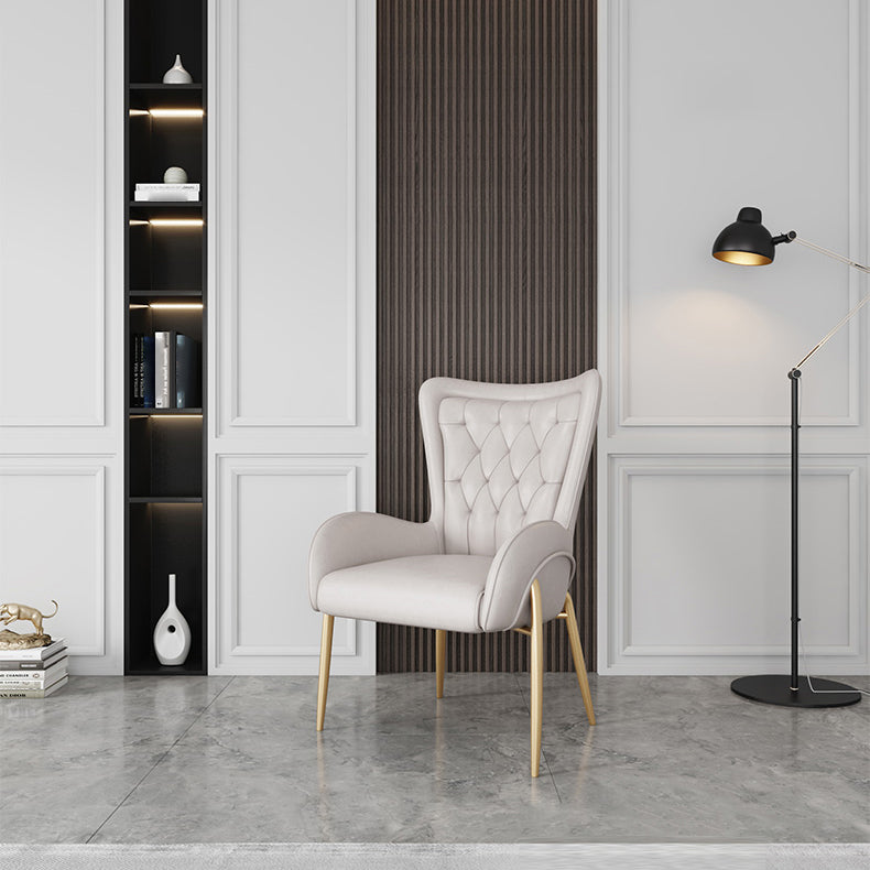 Skandinavischer Flügelback Metall Essstuhlstuhl Küche Gold Essarm Stuhl