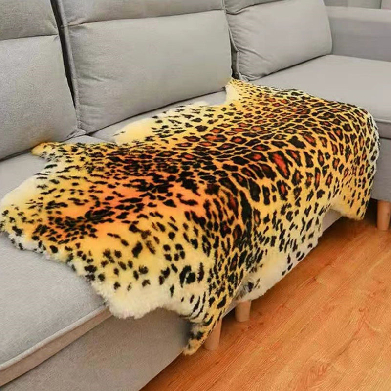 Novelty Shape Trendy Modern Rug Animal Printed Shag Rug Lamb Wool Easy Care Carpet for Home Decor