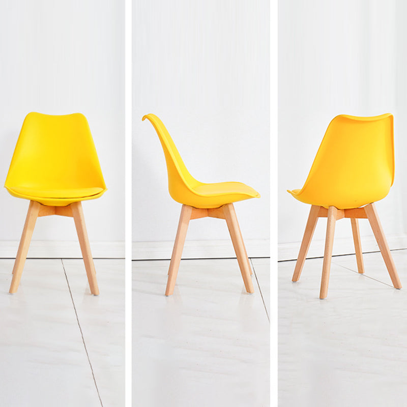 Sala da pranzo in stile glam sedia late