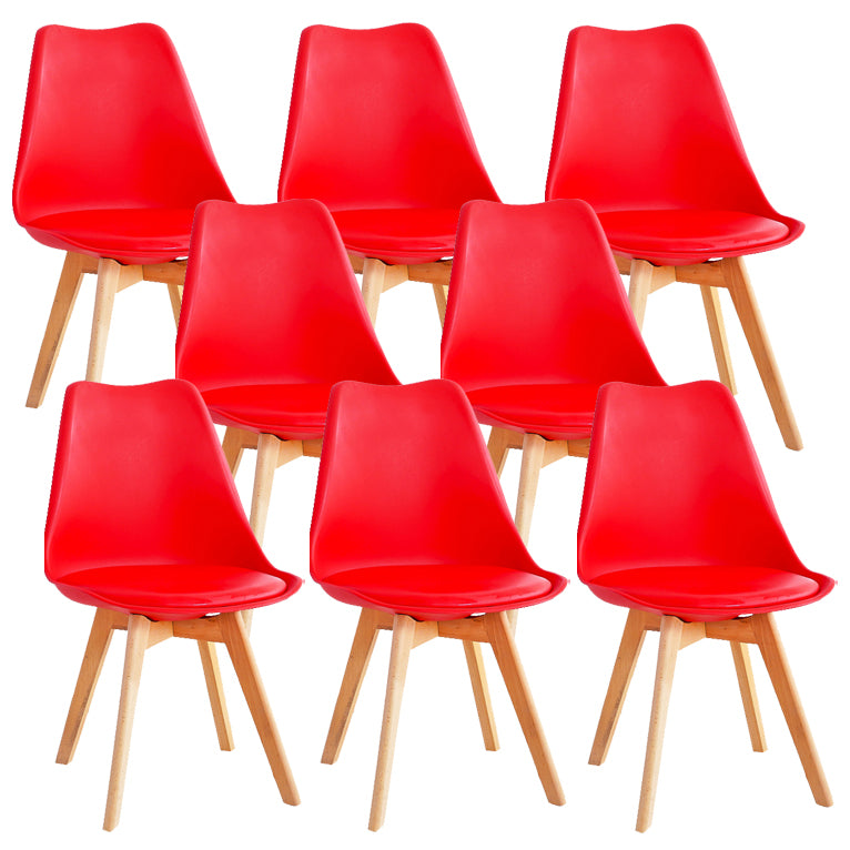 Sala da pranzo in stile glam sedia late