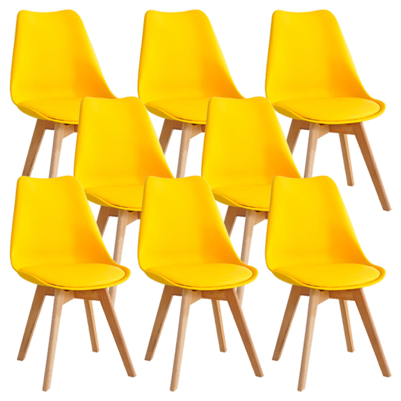 Sala da pranzo in stile glam sedia late