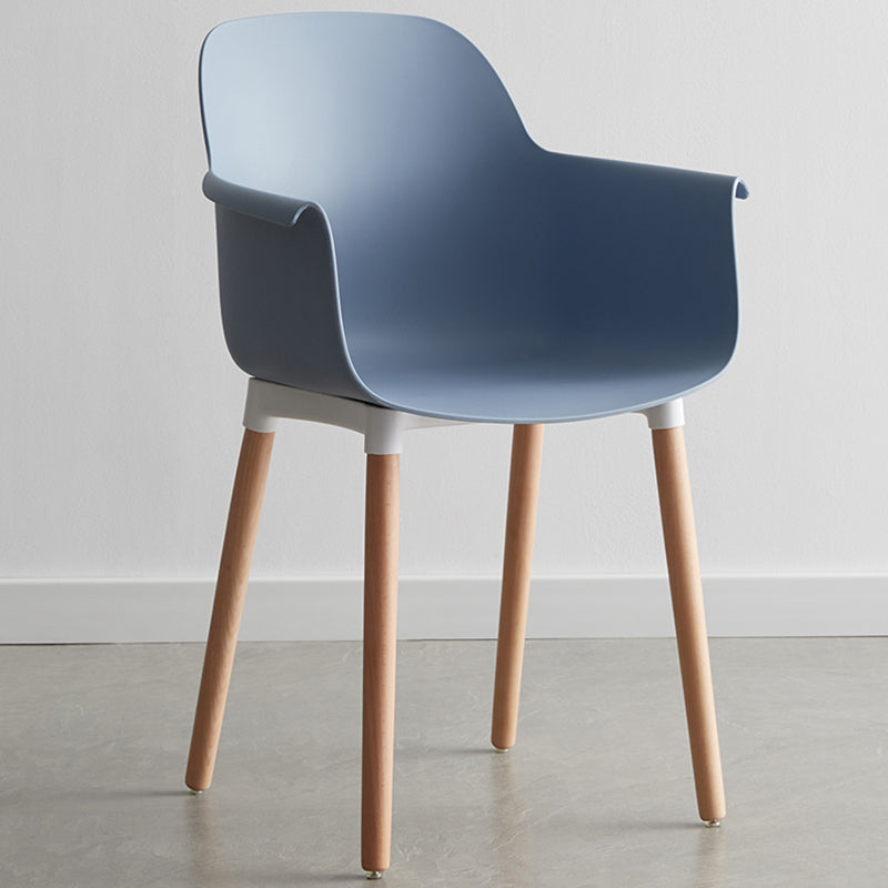 Sedia braccio da pranzo scandinavo sedia posteriore con gambe in legno per uso domestico