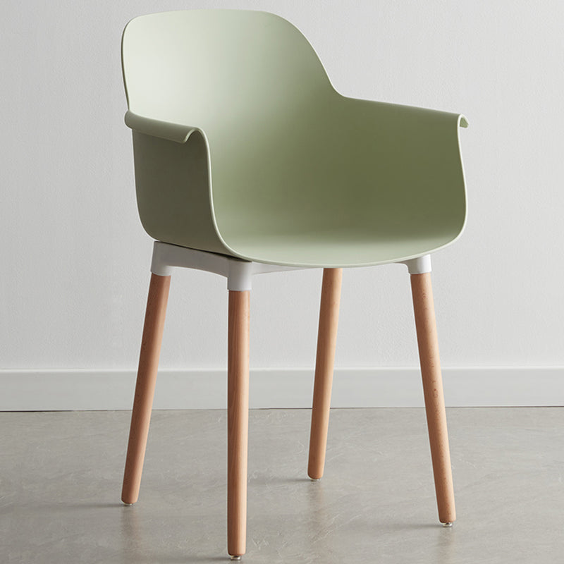 Sedia braccio da pranzo scandinavo sedia posteriore con gambe in legno per uso domestico