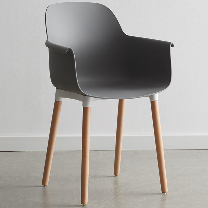 Sedia braccio da pranzo scandinavo sedia posteriore con gambe in legno per uso domestico