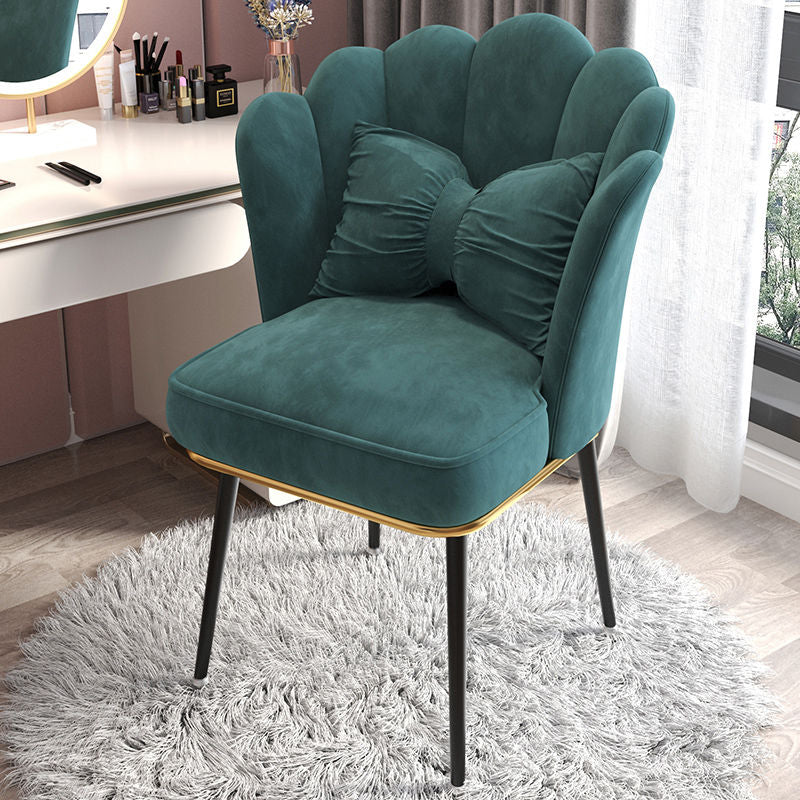 Chaise de salle à manger Glam, chaise à dossier solide de 21 po de large avec 4 pieds en métal pour la maison