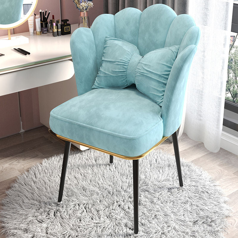 Chaise de salle à manger Glam, chaise à dossier solide de 21 po de large avec 4 pieds en métal pour la maison