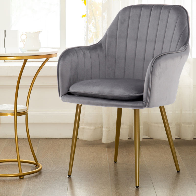 Chaise de salle à manger Glam, chaise à dossier solide de 23 po de large avec 4 pieds en métal pour un usage domestique