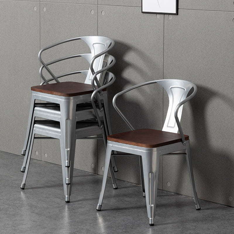Chaise de salle à manger industrielle en métal, fauteuil empilable à dossier à lattes pour restaurant