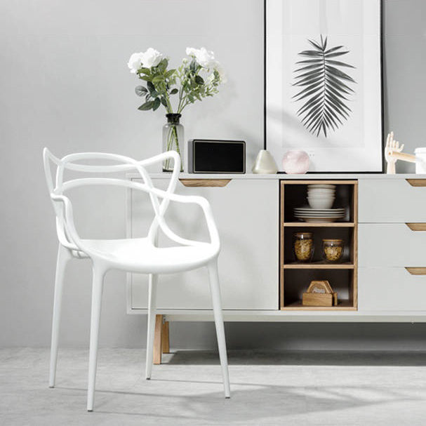 Chaise latérale de salle à manger à dossier ouvert en plastique nordique 33" H dinant la chaise pour le restaurant