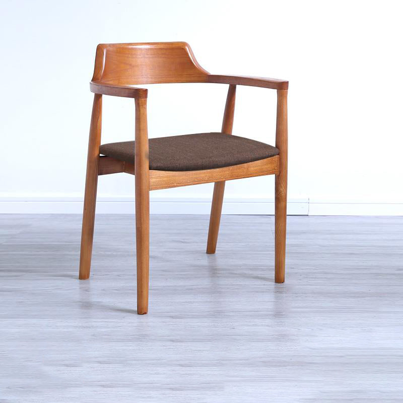 Chaise de salle à manger contemporaine avec accoudoirs ouverts de 20 po de large et 4 pieds en bois pour un usage domestique