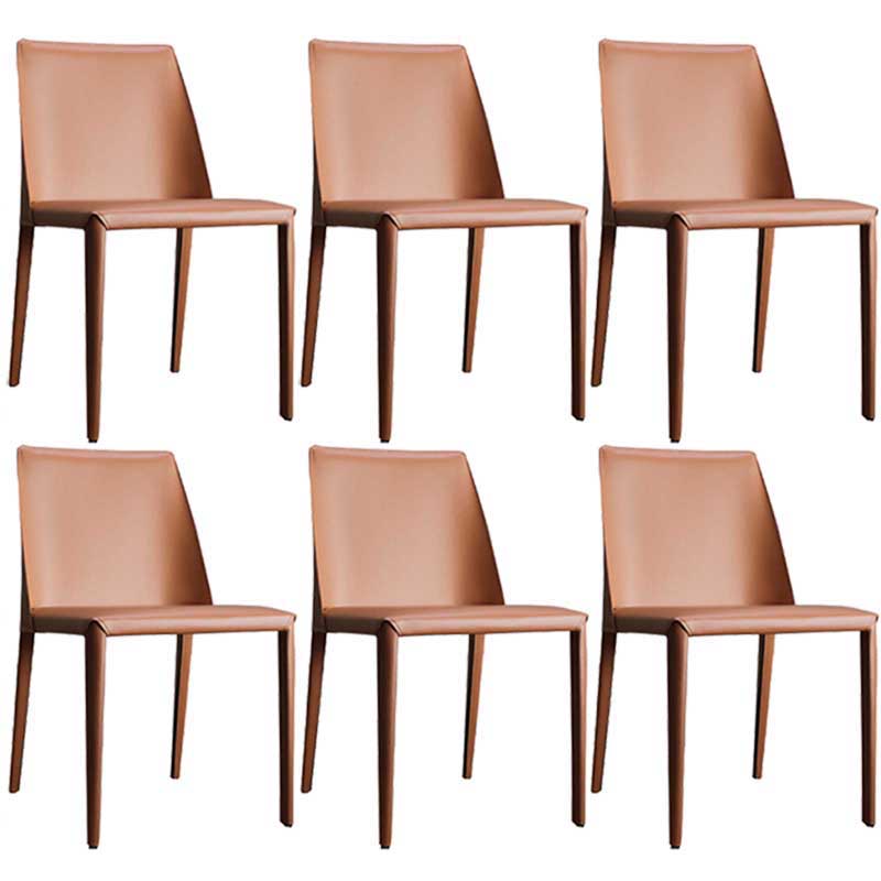 Chaise contemporaine à dossier solide, chaise en cuir de 18 pouces de large avec 4 pieds en métal pour la maison