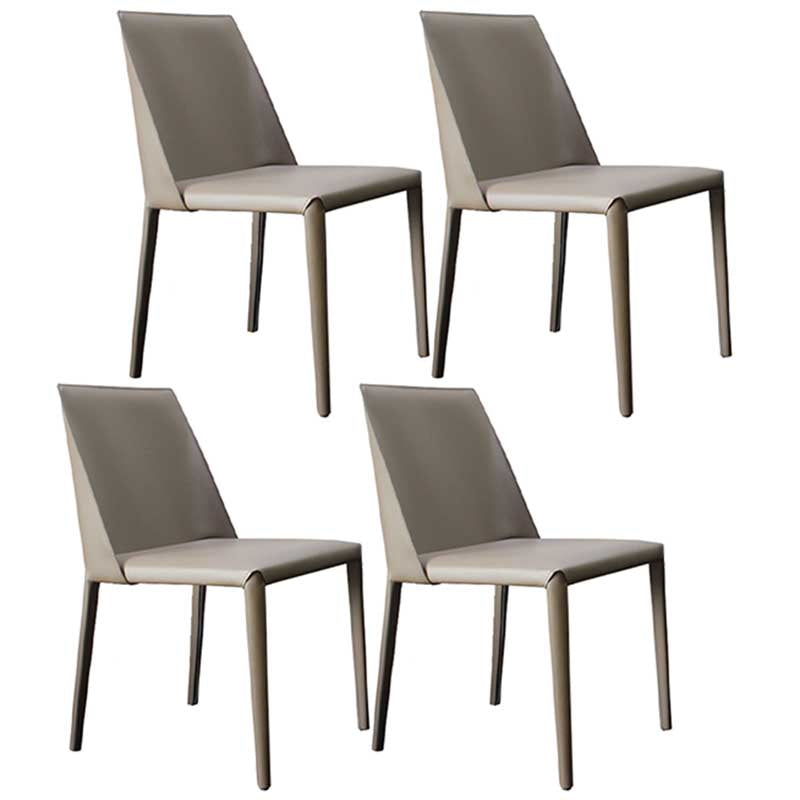 Chaise contemporaine à dossier solide, chaise en cuir de 18 pouces de large avec 4 pieds en métal pour la maison