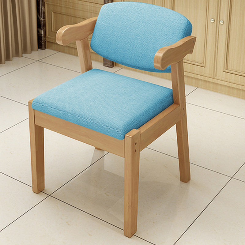 Chaise latéral en bois contemporain avec bras ouvert à l'arrière pour salle à manger pour la maison