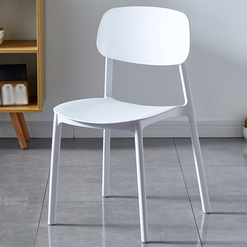 Chaise de salle à manger contemporaine en plastique, finition mate, chaise latérale de salle à manger à dossier ouvert