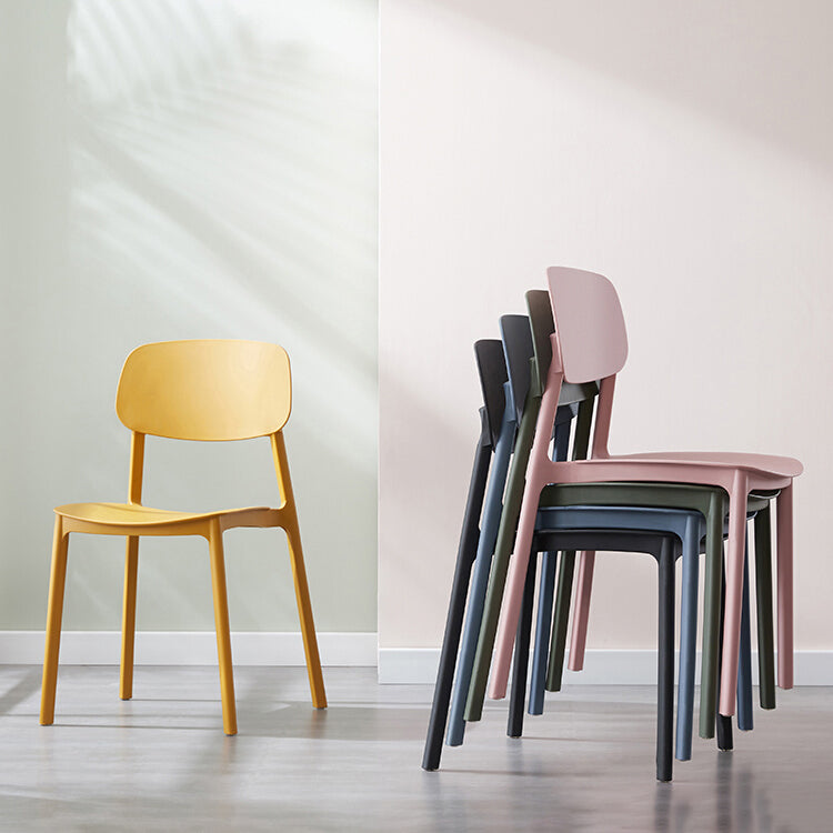 Chaise de salle à manger contemporaine en plastique, finition mate, chaise latérale de salle à manger à dossier ouvert